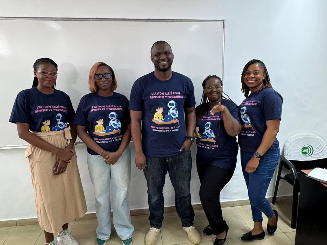 Abdoul Karim Camara avec l’équipe encadrante de l’atelier d’initiation à l’IA
